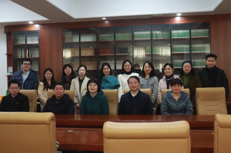 ea52e29b7fdb5e4ee3d1f841ef1e5e25_720